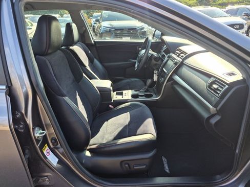 Used 2015 Toyota Camry XSE FWD image 18