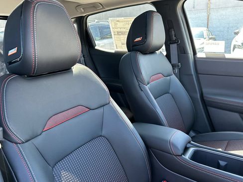 New 2026 Nissan Kicks SR w/ SR Premium Package FWD image 15