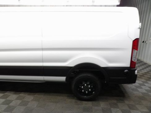 Used 2024 Ford Transit 250 Low Roof AWD image 36