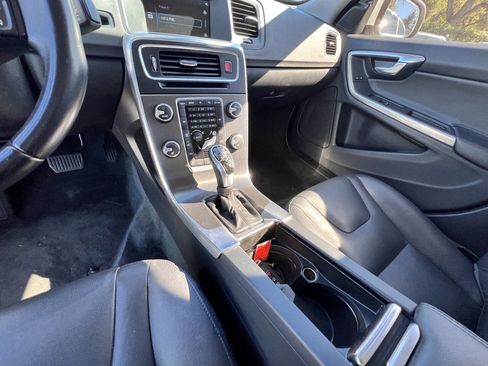 Used 2015 Volvo S60 T5 Premier Plus image 28