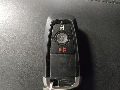 Used 2020 Ford Edge SEL FWD image 32