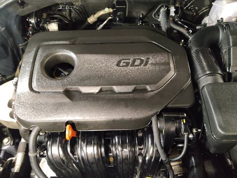 Used 2017 Hyundai Santa Fe Sport w/ 2.4L Tech Package 04 image 30