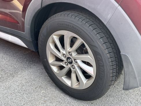 Used 2017 Hyundai Tucson SE Plus image 3