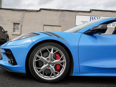 Used 2021 Chevrolet Corvette Stingray Premium Conv w/ Z51 Performance Package RWD image 2