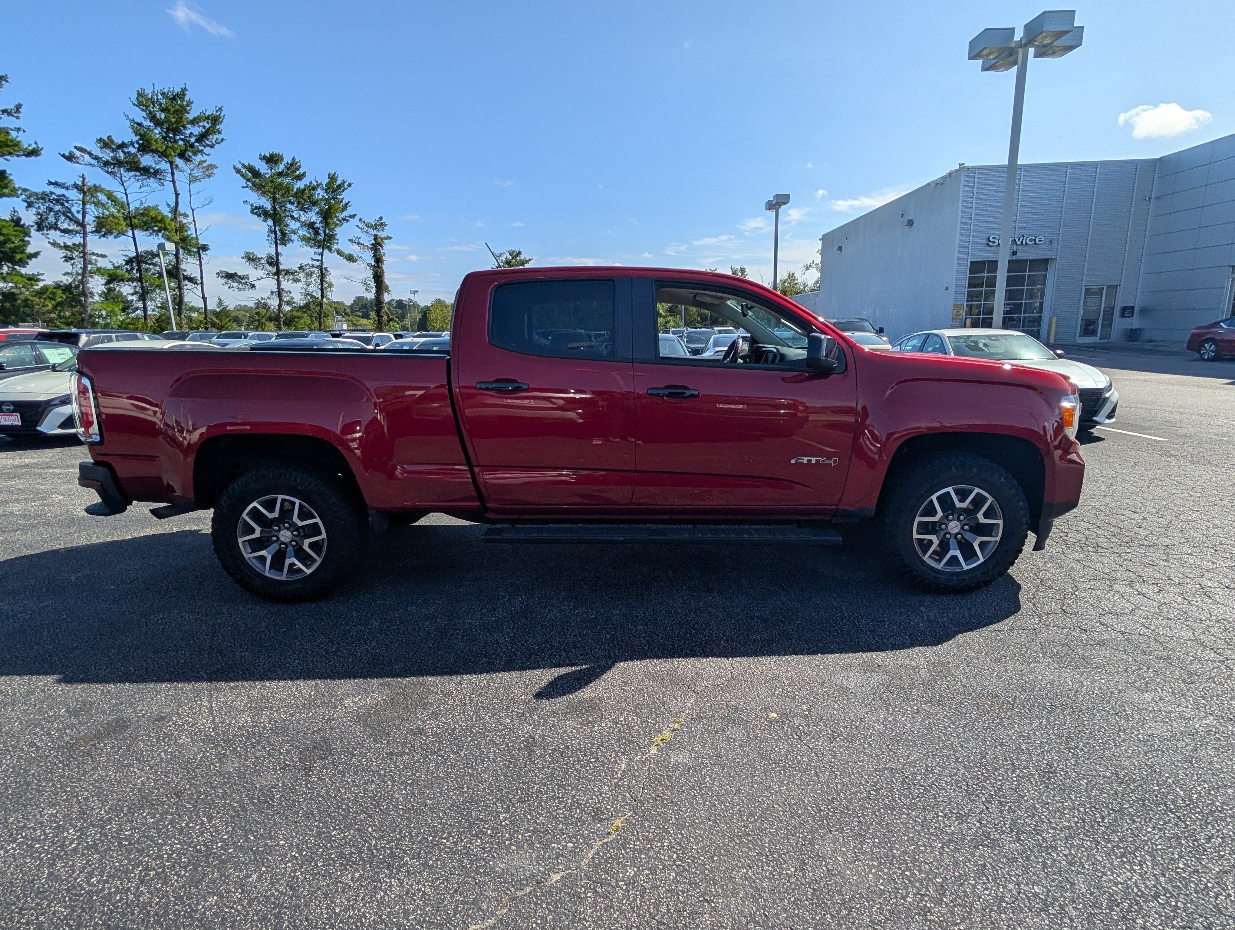 Used 2021 GMC Canyon AT4 AWD/4WD image 2