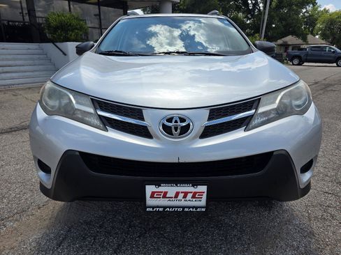 Used 2013 Toyota RAV4 LE FWD image 2