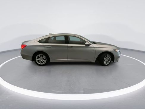 Used 2018 Honda Accord LX image 7
