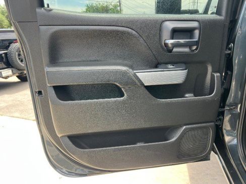 Used 2018 Chevrolet Silverado 1500 LT w/ Texas Edition image 27