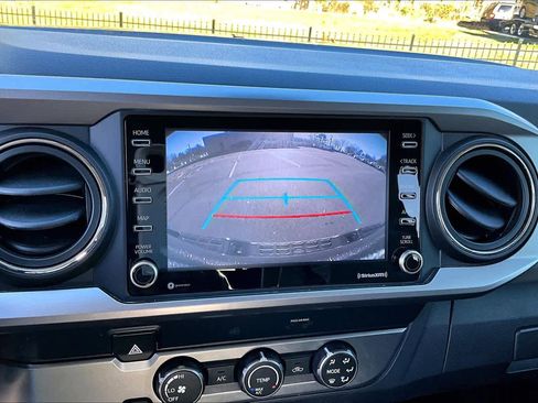 Used 2020 Toyota Tacoma SR5 image 20