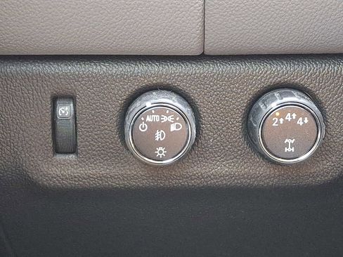 Used 2018 Chevrolet Colorado W/T w/ WT Convenience Package AWD/4WD image 24