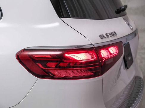 New 2026 Mercedes-Benz GLS 580 4MATIC image 8