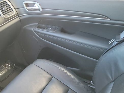 Used 2022 Jeep Grand Cherokee Limited RWD image 13