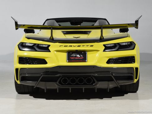 Used 2024 Chevrolet Corvette Z06 RWD image 7