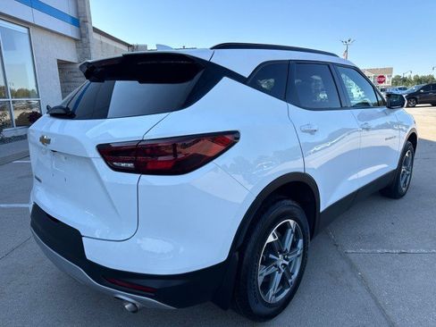 Used 2023 Chevrolet Blazer LT w/ Convenience Package FWD image 3
