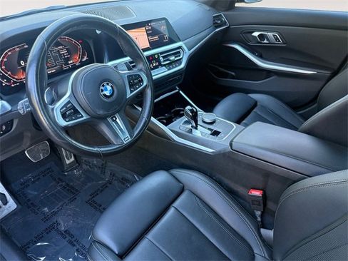 Used 2022 BMW 330i xDrive Sedan w/ M Sport Package image 15