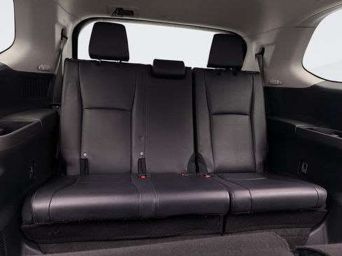 Used 2024 Toyota Grand Highlander AWD image 21