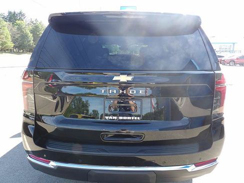Used 2025 Chevrolet Tahoe LS AWD/4WD image 4