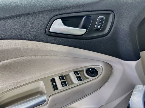 Used 2019 Ford Escape SEL AWD/4WD image 17