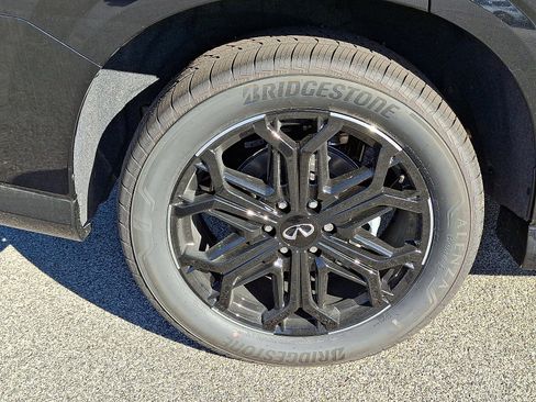 New 2026 INFINITI QX80 4WD image 5