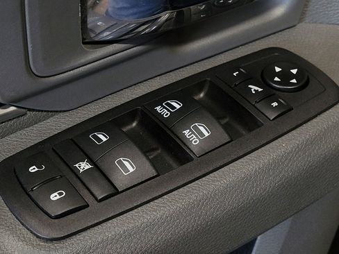 Used 2017 RAM 1500 Big Horn RWD image 27