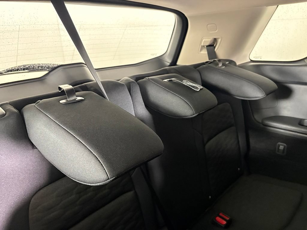 Used 2024 Nissan Pathfinder SV FWD image 18