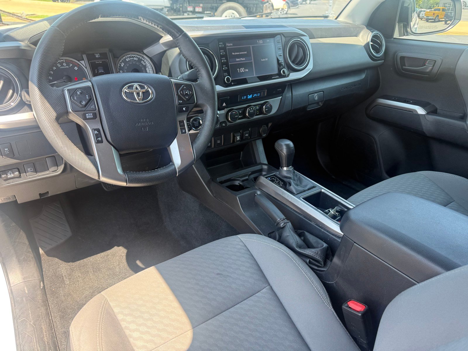 Used 2023 Toyota Tacoma SR5 w/ Technology Package AWD/4WD image 17