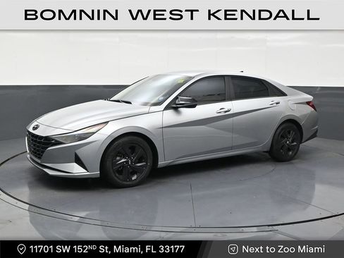 Used 2022 Hyundai Elantra SEL w/ Cargo Package image 1