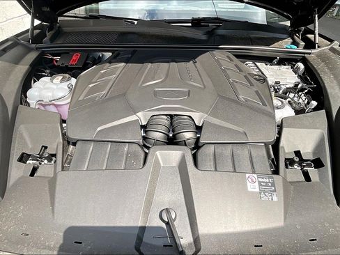 New 2025 Porsche Cayenne Turbo image 11