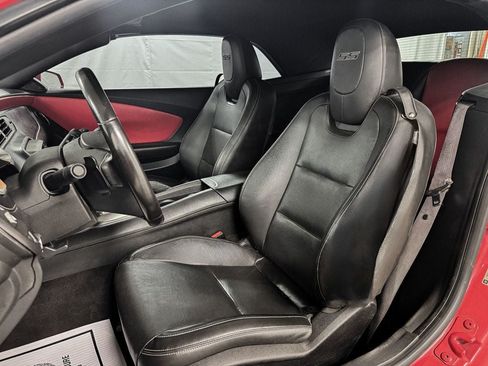 Used 2015 Chevrolet Camaro LT RWD image 12