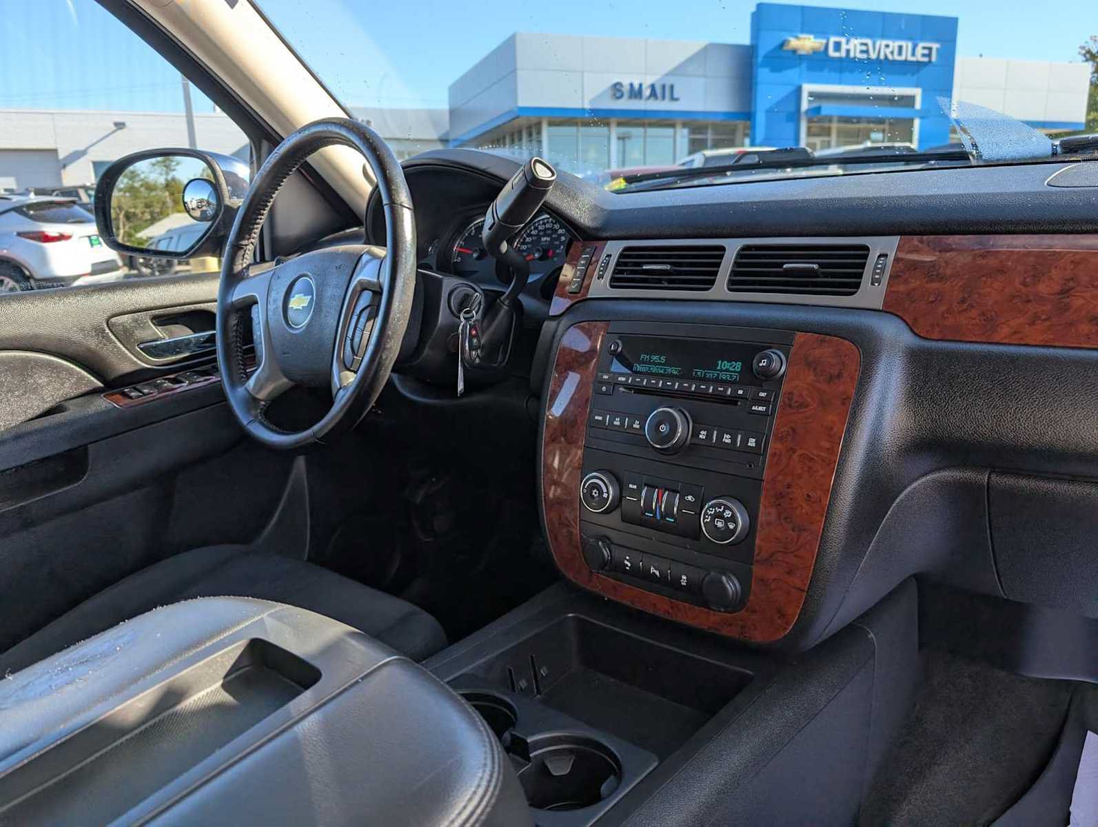 Used 2012 Chevrolet Suburban LS w/ Convenience Package 1 AWD/4WD image 39