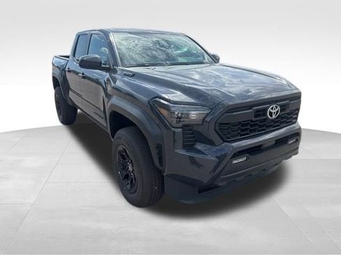 Used 2024 Toyota Tacoma TRD Off-Road AWD/4WD image 7