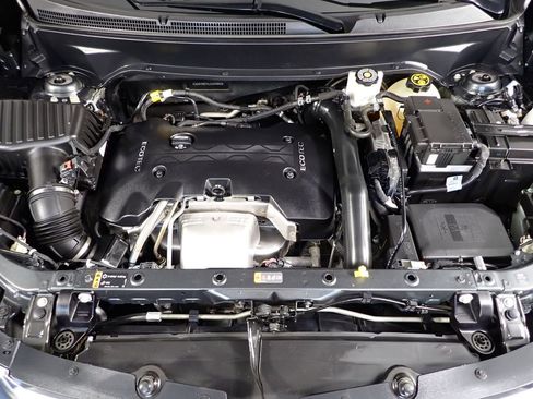 Used 2018 Chevrolet Equinox Premier image 10