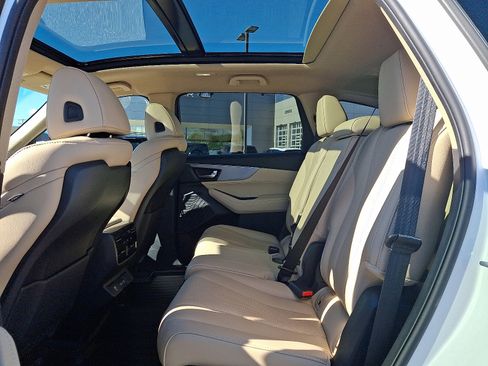 Used 2024 Acura MDX w/ Technology Package image 9