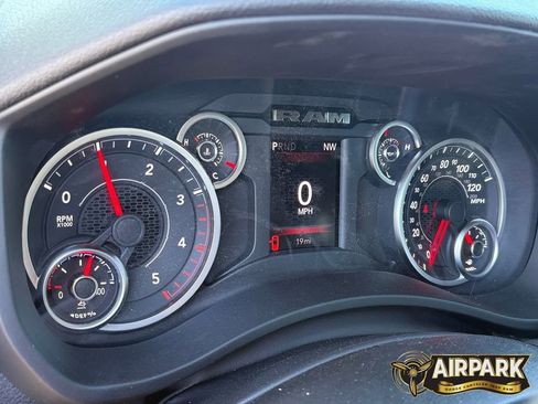 New 2026 RAM 3500 Big Horn AWD/4WD image 21