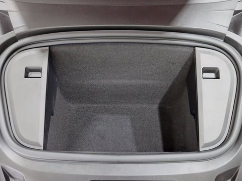 Used 2023 Porsche Taycan 4S w/ Premium Package image 43