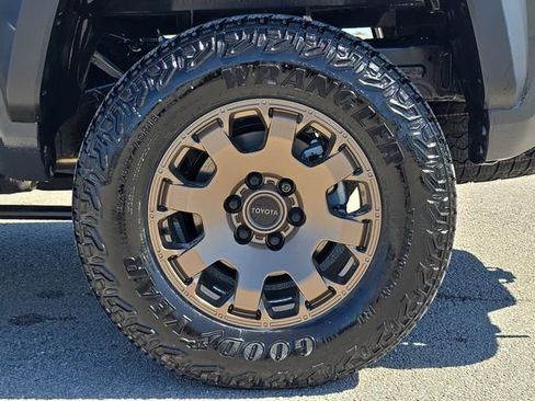 Used 2026 Toyota Tacoma Trailhunter image 32