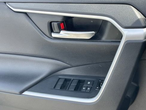 Used 2019 Toyota RAV4 XLE w/ Carpet Mat Package image 12