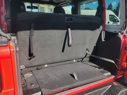 Used 2019 Jeep Wrangler Sport image 18