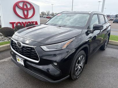 Used 2023 Toyota Highlander XLE