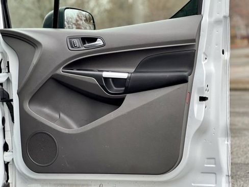 Used 2019 Ford Transit Connect XLT image 22