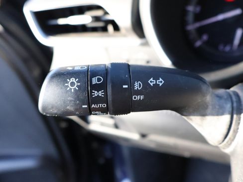 Used 2020 Toyota Highlander XLE image 33