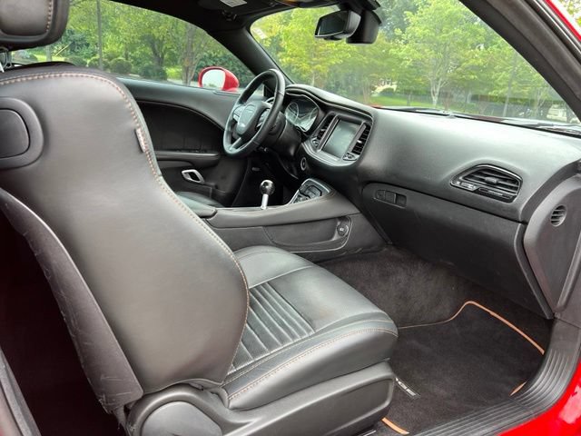 Used 2016 Dodge Challenger R/T Scat Pack RWD image 21