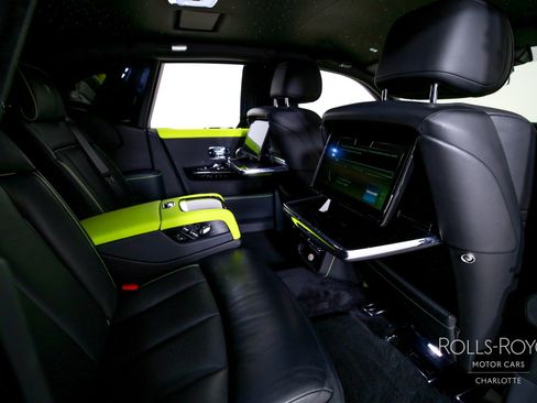 Used 2019 Rolls-Royce Phantom Sedan image 30