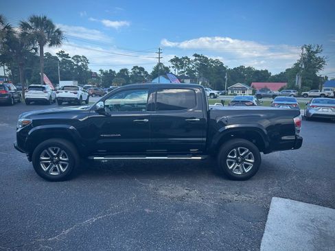 Used 2019 Toyota Tacoma Limited RWD image 3