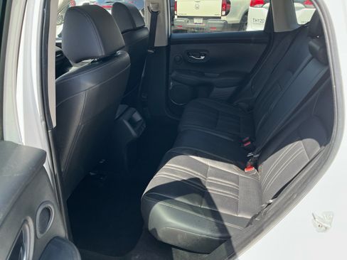Used 2023 Honda HR-V EX-L image 28