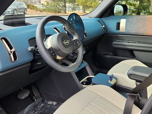 Used 2025 MINI Cooper Countryman SE image 7