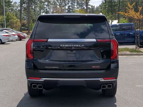 New 2026 GMC Yukon XL Denali w/ Sun & Power Step Package AWD/4WD image 7