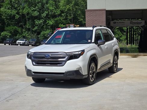 Certified 2026 Subaru Forester Premium AWD/4WD image 2