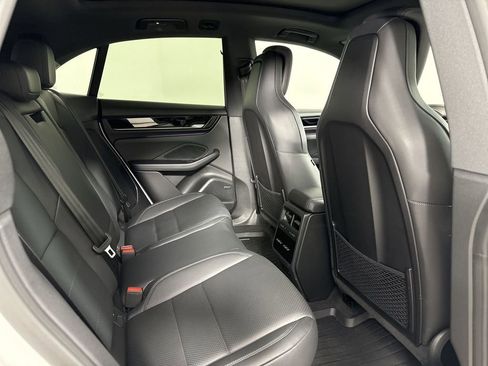 Certified 2025 Porsche Macan 4 Electric image 26