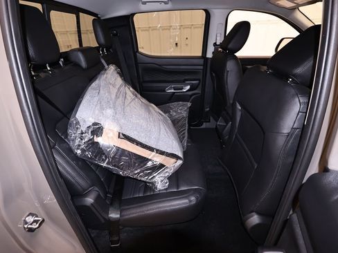 New 2026 Ford Ranger Lariat w/ Black Appearance Package AWD/4WD image 16